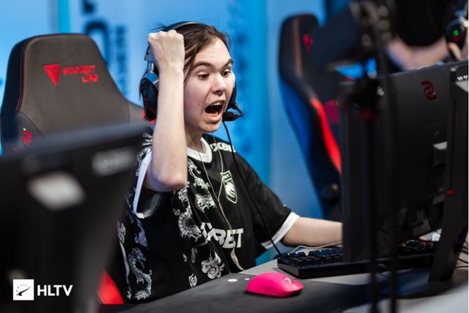 展教练一职 展教练一职