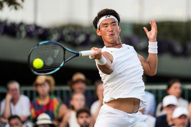 当他在场时 当他在场时